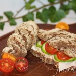 Wurzelbrötchen mit Aprikosenkernmehl (Low Carb / Keto)