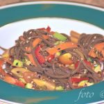 Soba-Nudel-Salat mit Sojadressing