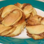 Zimtknoten mit Briocheteig