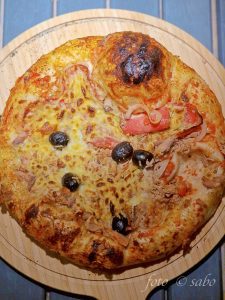 Pizza im Ninja Artisan Outdoor Pizzaofen